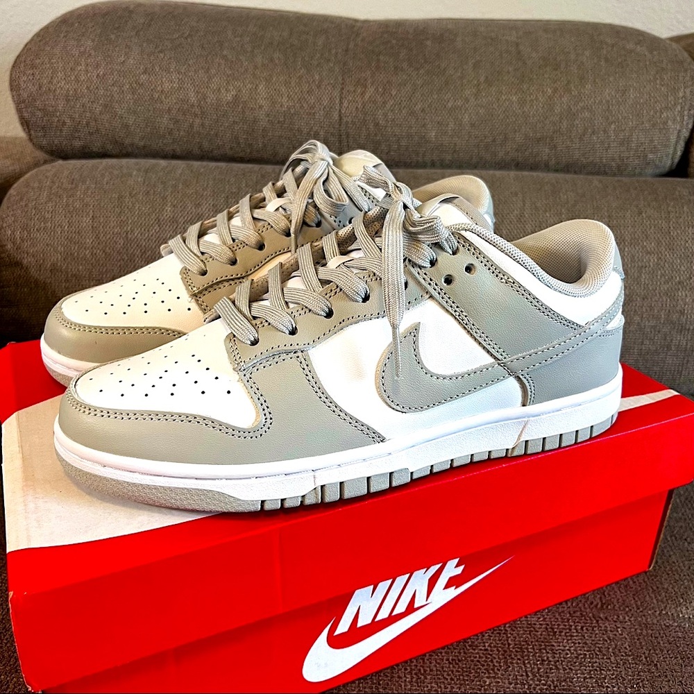 Nike SB Dunk size 7 (EU size 40) unisex
Brand new